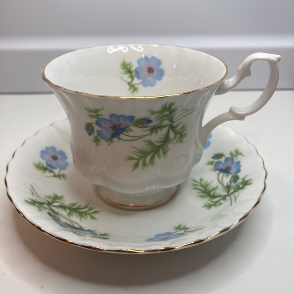 RICHMOND China, England - BLUE POPPY Pattern - CUP & SAUCER Set - Gold trim - Picture 2 of 10